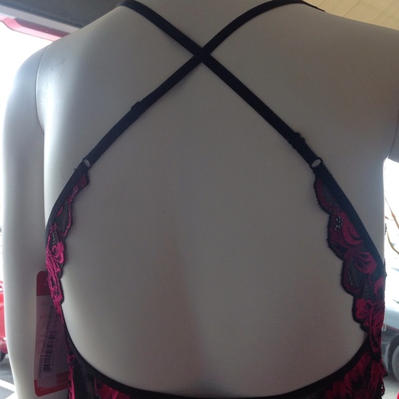 Three piece Gown/w Robe and Matching Undies - Picture 3 of 3